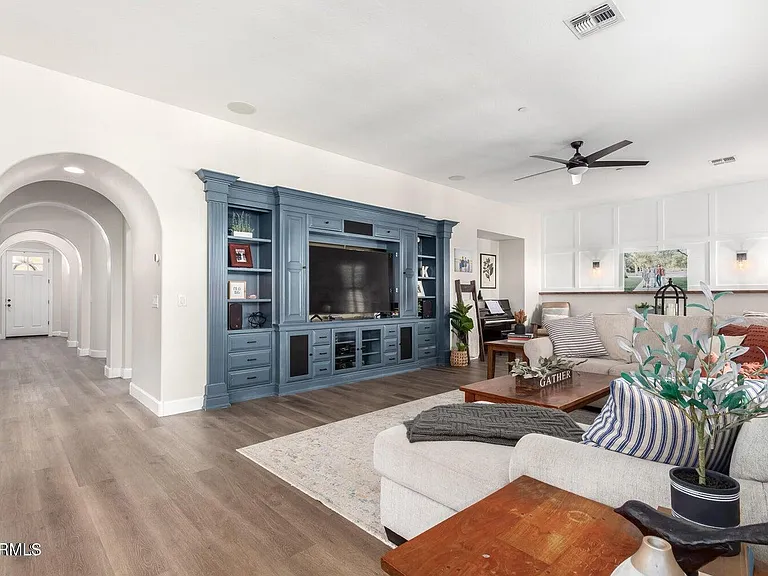 4173 N Village St — Photo 11