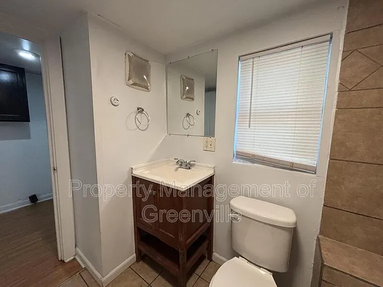 135 D St — Photo 10