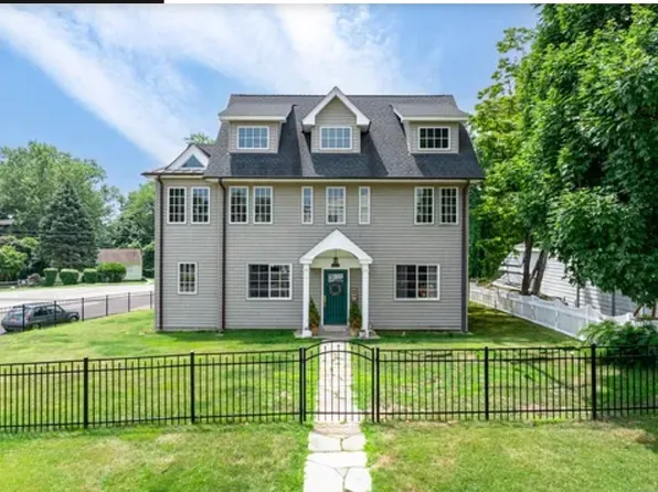 51 Lewelyn Rd, Stamford, CT 06902