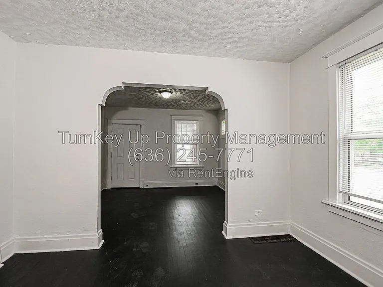 6997 Edison Ave — Photo 7