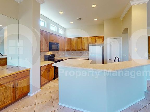 5th image of 1102 W Mountain Stone Dr