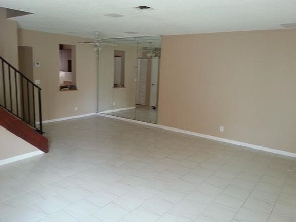 4th image of 7901 SW 9th St