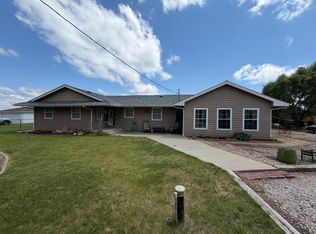 740 E Hall School Rd, North Platte, NE 69101