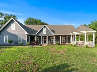 300 Olde Wick Trl, Hoschton, GA 30548