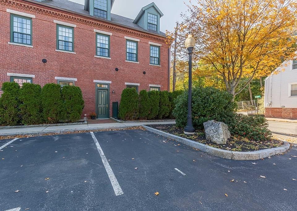 1st image of 25 Pond St Unit 101