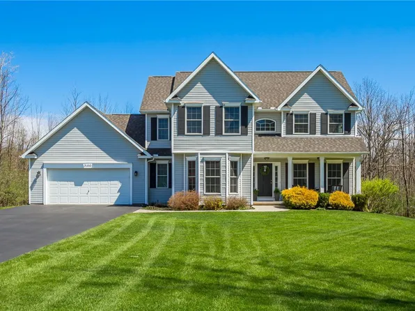 5100 Laura Ln, Canandaigua, NY 14424