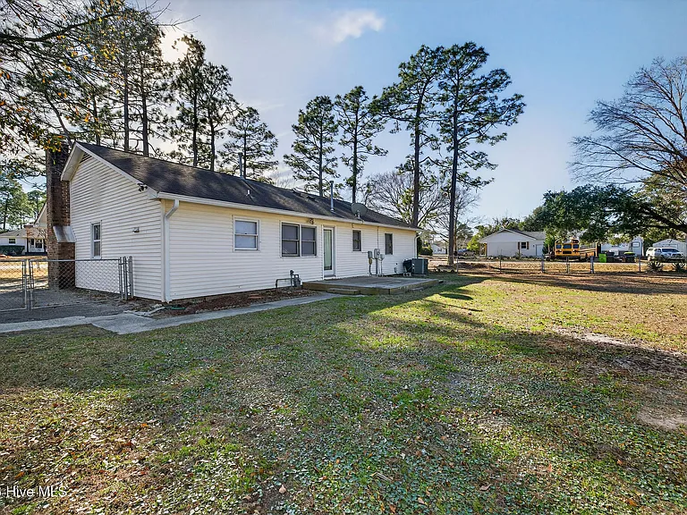 5201 Lord Tennyson Dr — Photo 36