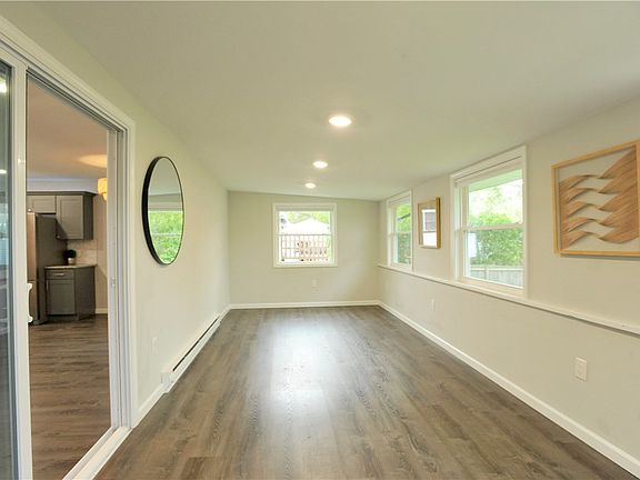 5th image of 28 Rodaha Dr