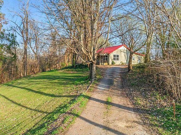 2nd image of 291 Central Curve Rd