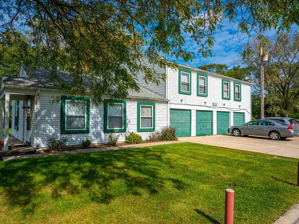 824 W 59th Pl APT B, Merrillville, IN 46410