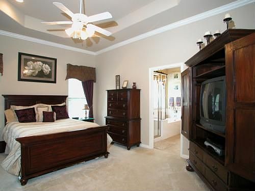 1st image of 3016 Heathmount Dr