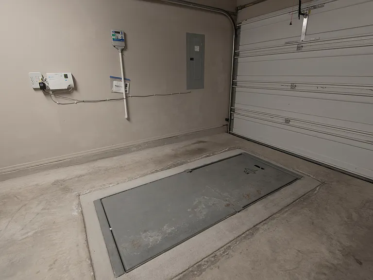 2124 Newbrook Dr — Photo 34