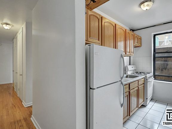 2nd image of 2324 University Ave #3A