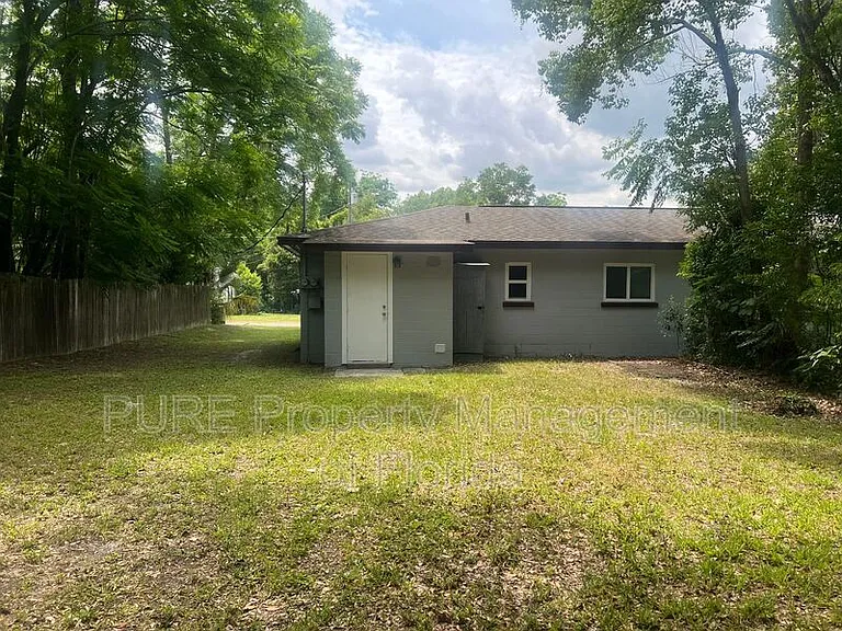 1135 NE 9th Ave — Photo 28