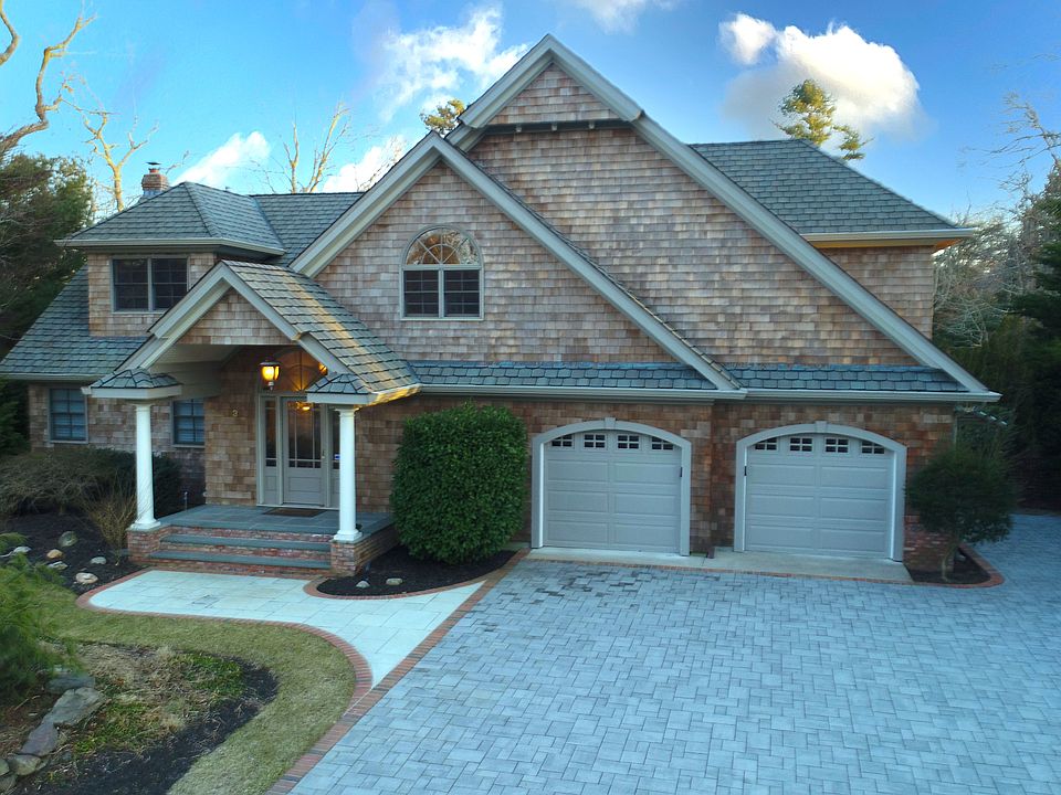 1st image of 3 Kennedy Dr