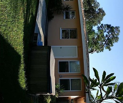 2nd image of 1952 Pinehurst Dr
