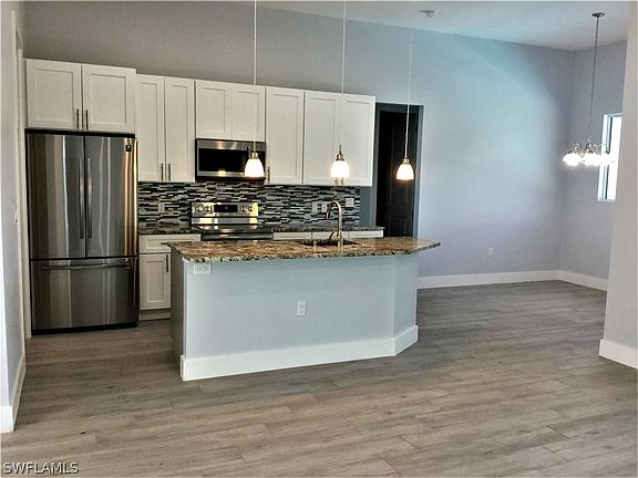 5th image of 3222 SW Santa Barbara Place Cpe