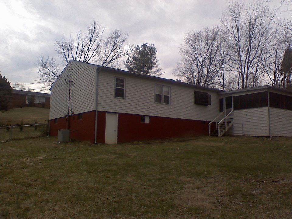 2nd image of 4223 Wahli Dr