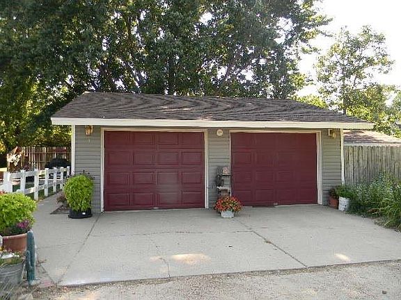 2nd image of 132 Mill Park Dr