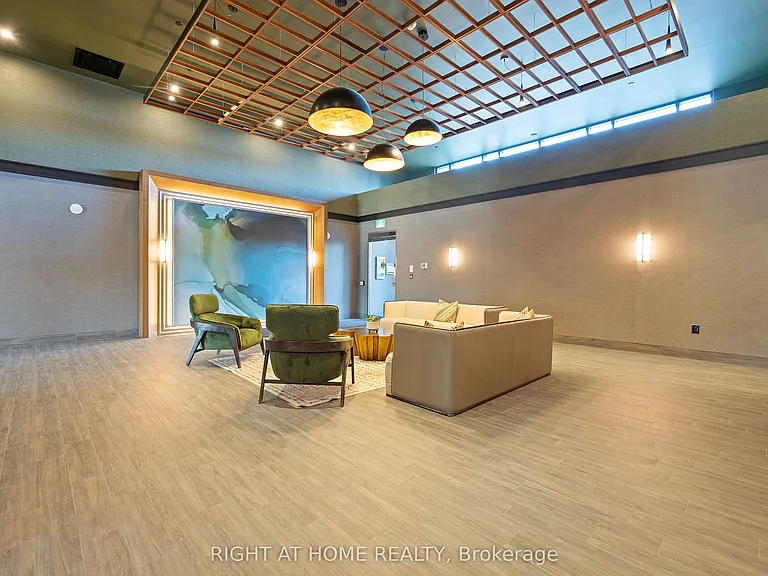 450 Dundas St E #804 — Photo 15