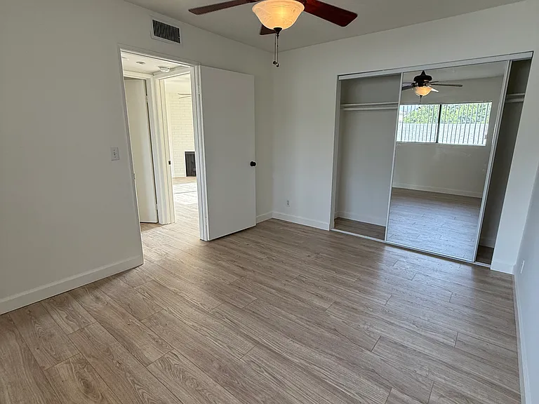 10330 Riverside Dr #B — Photo 14