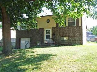 810 SE 36th Ter, Topeka, KS 66605