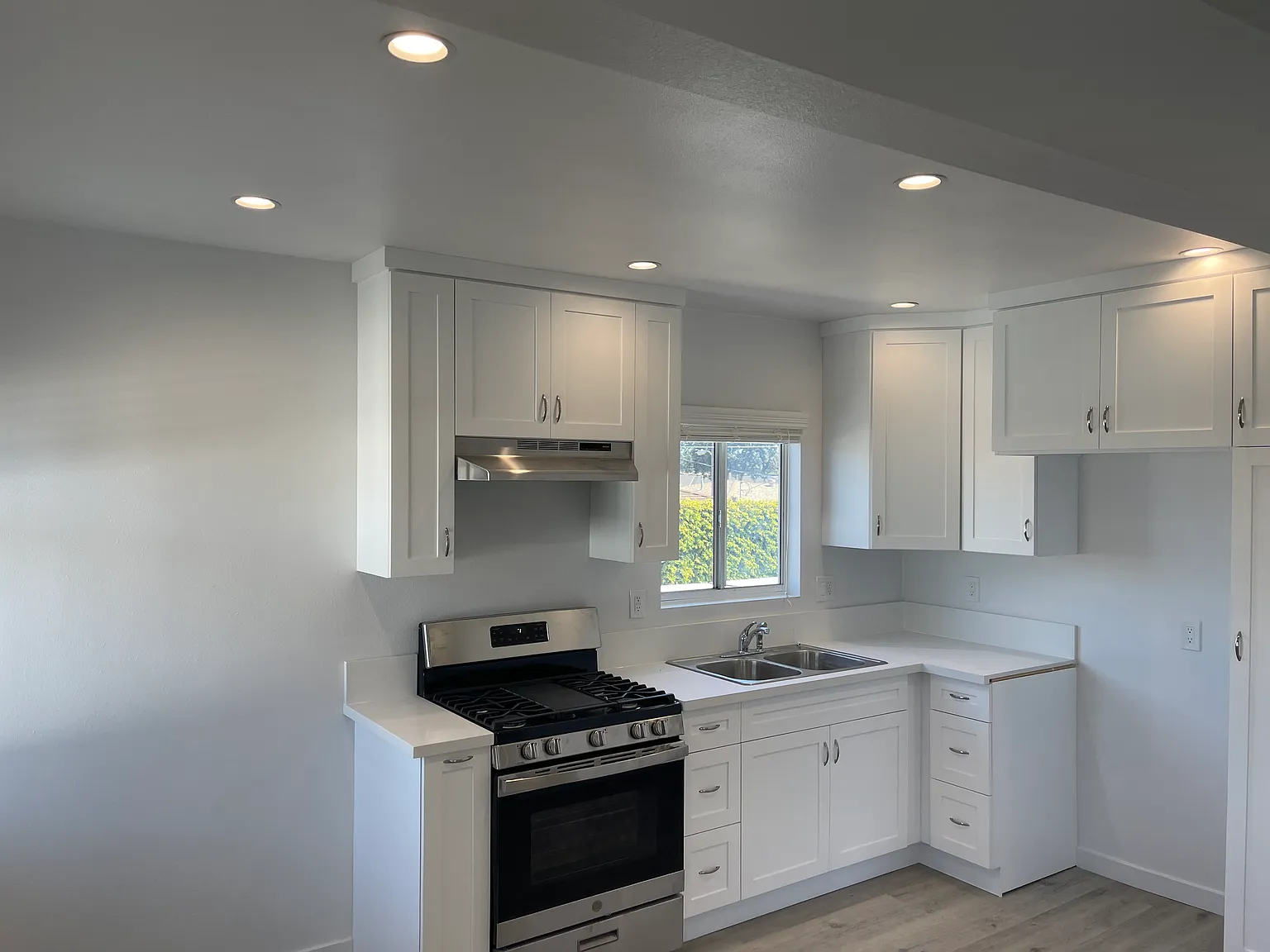 1 bed, 650 sqft, $1,980 — Photo 4