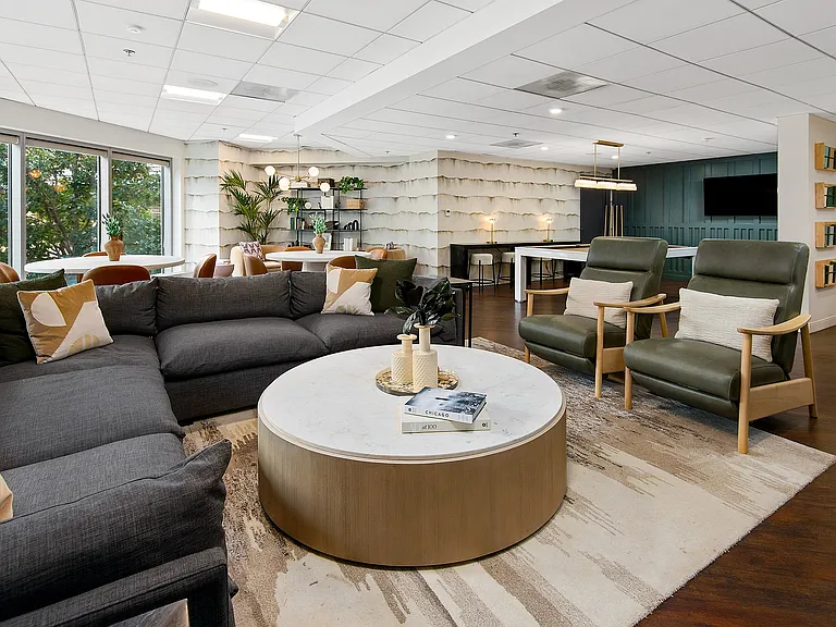 Left Bank Lounge