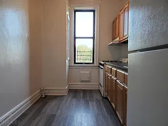 Rented by Hillel Realty Group