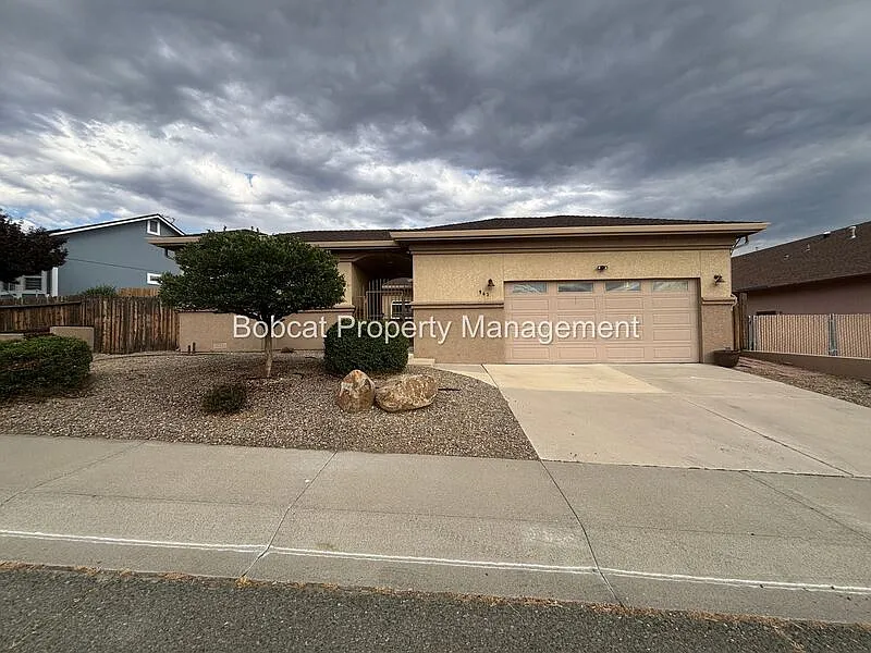 4 bed, 3.5 bath, 2184 sqft, $3,195 — Photo 1