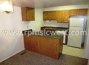 4th image of 4828 S Highland Cir