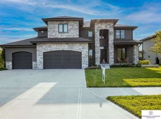 2105 S 220th Ave, Elkhorn, NE 68022