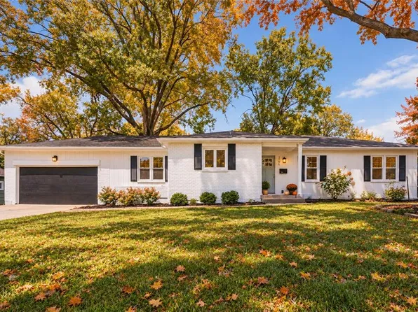 3706 W 96th St, Overland Park, KS 66206