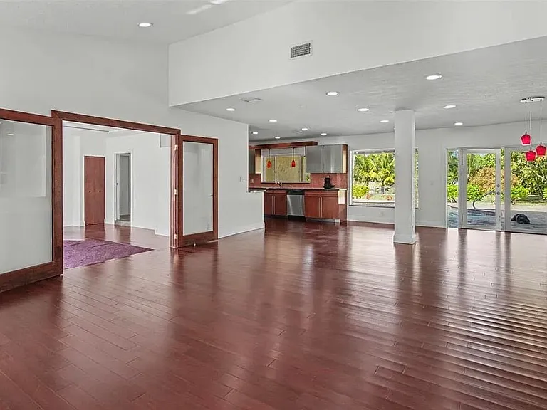 8619 SW 51st St — Photo 3