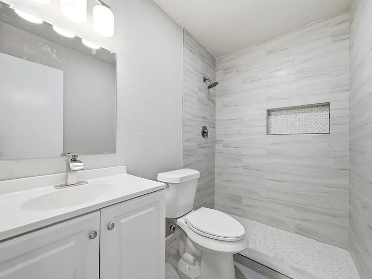 7530 Millbrae Ln — Photo 15