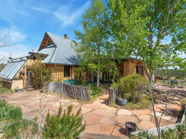 78 County Road 75, Truchas, NM 87578