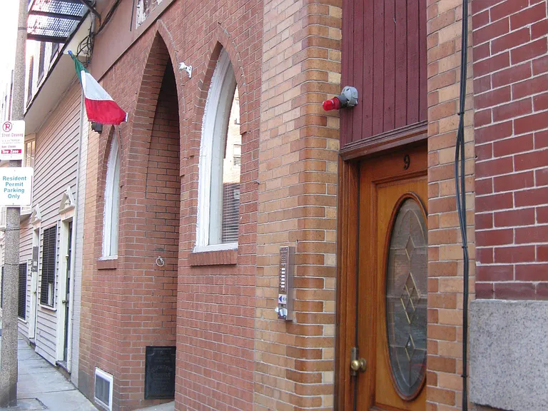 9 Charter St #3 — Photo 17