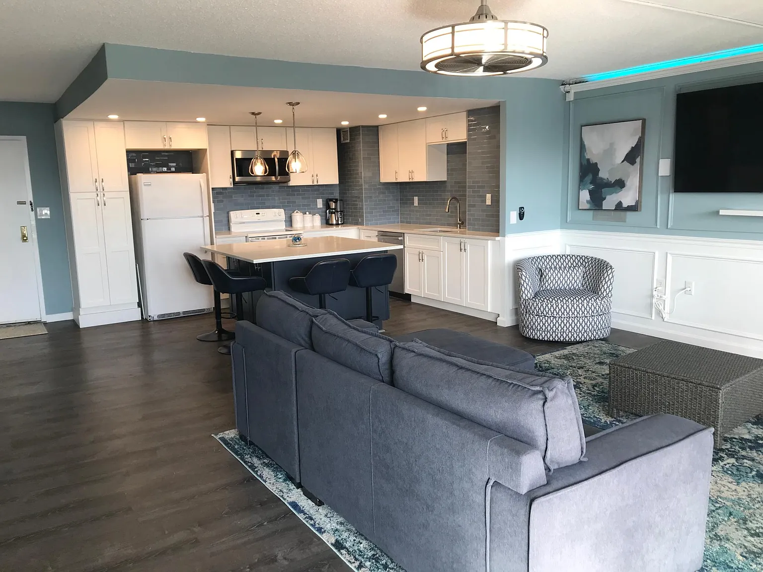 480 Ocean Ave — Photo 3