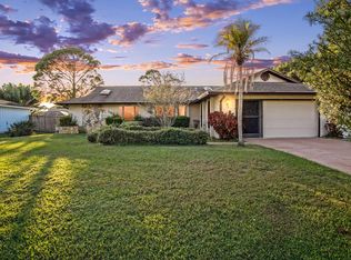 1552 SE Ladner St, Port Saint Lucie, FL 34983