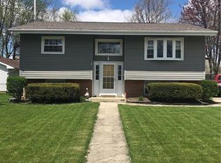 410 Edinborough Dr, Findlay, OH 45840