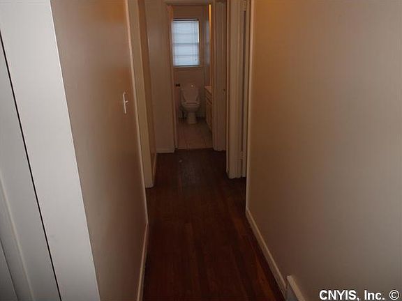 4th image of 201 Dawes Ave