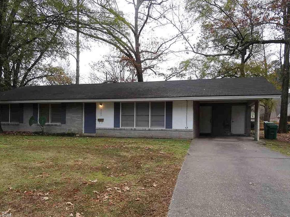 1st image of 2306 W 41st Ave