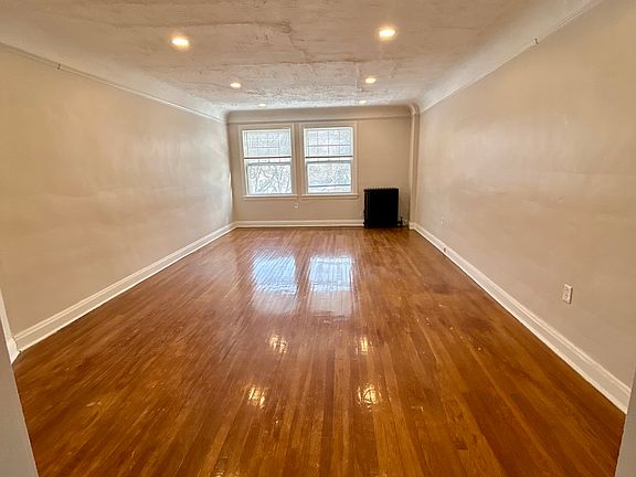 5th image of 1210 West Blvd APT 401