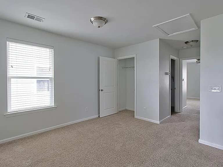 143 Davila St — Photo 10