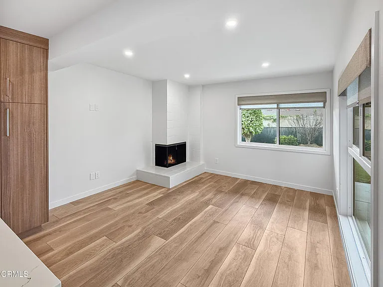 61C Redwood Ave — Photo 5
