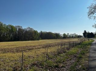 473 Hickory Corner Rd, Bethpage, TN 37022