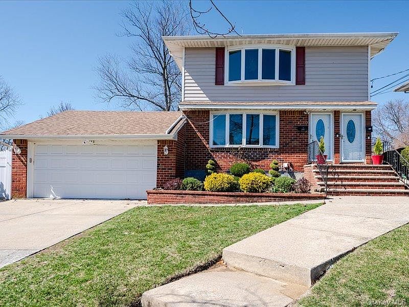 1st image of 472 Kirkman Avenue