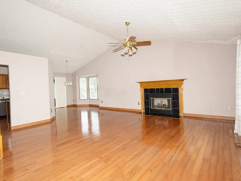 7872 Waggoner Run Dr — Photo 4