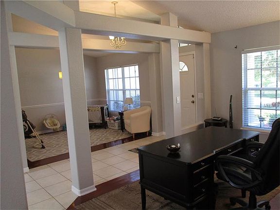 2nd image of 10736 Windhill Ct