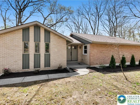 5722 Shady Ln, Bath, PA 18014